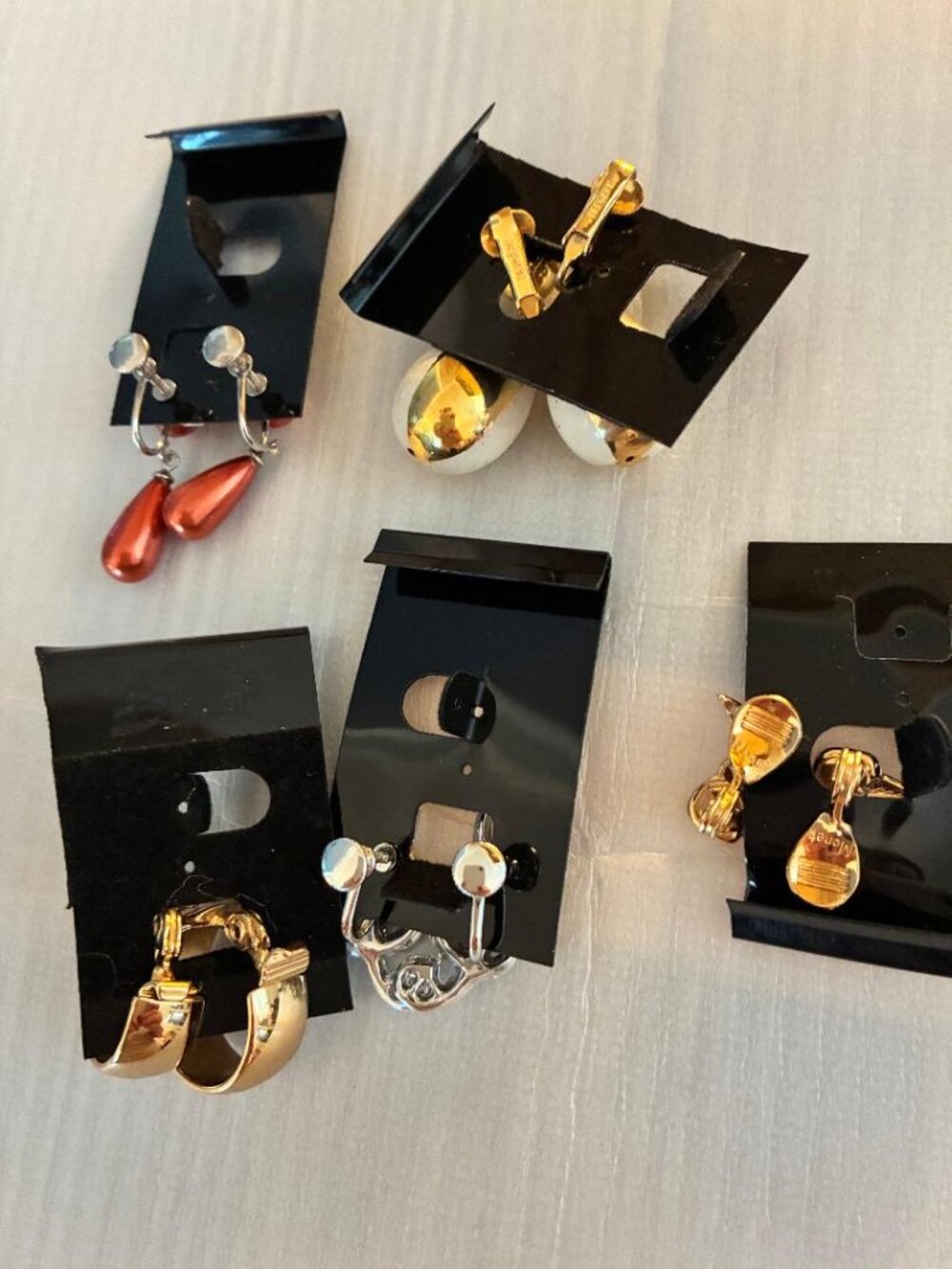 6 Pairs of Vintage Clip Screw Earrings Costume Jewelry Monet Bergere - Picture 2 of 10
